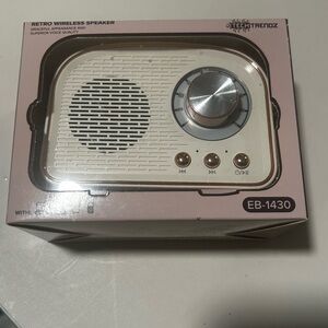 Send Ur Price? Super Cute Retro Wireless Speaker 🔈